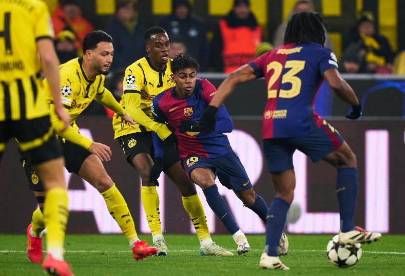 برشلونة ضد بوروسيا دورتموند